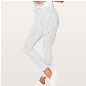 Lululemon wunder under 7/8 leggings!